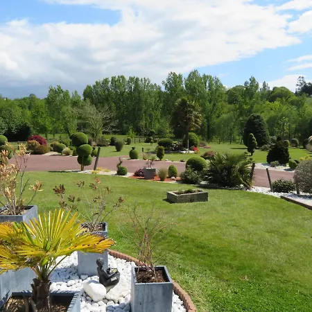 D'hotes La Maison Neuve Bed and breakfast