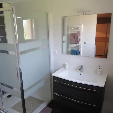 D'hotes La Maison Neuve 3*