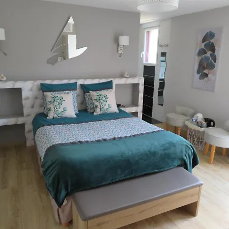 D'hotes La Maison Neuve 3*