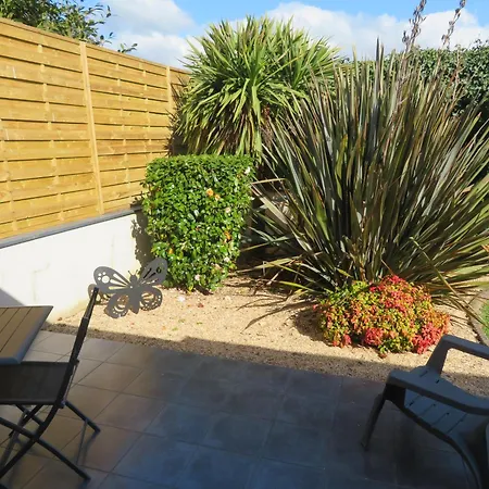 D'hotes La Maison Neuve Alojamento de Acomodação e Pequeno-almoço