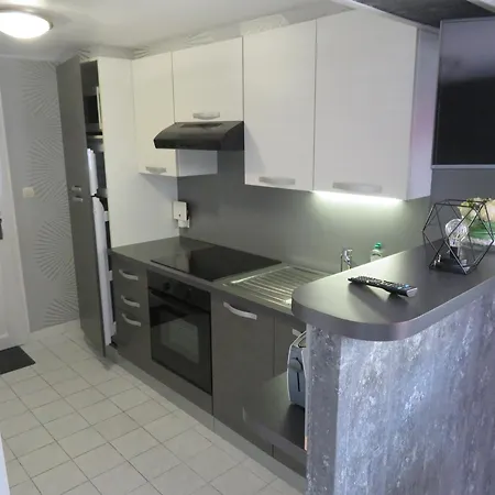 D'hotes La Maison Neuve 3*