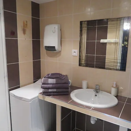 D'hotes La Maison Neuve 3*
