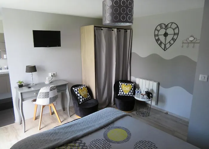 D'hotes La Maison Neuve Bed & Breakfast Saint-Loup (Manche)