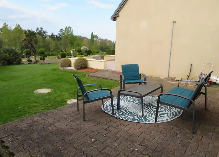 D'hotes La Maison Neuve Bed & Breakfast 3*